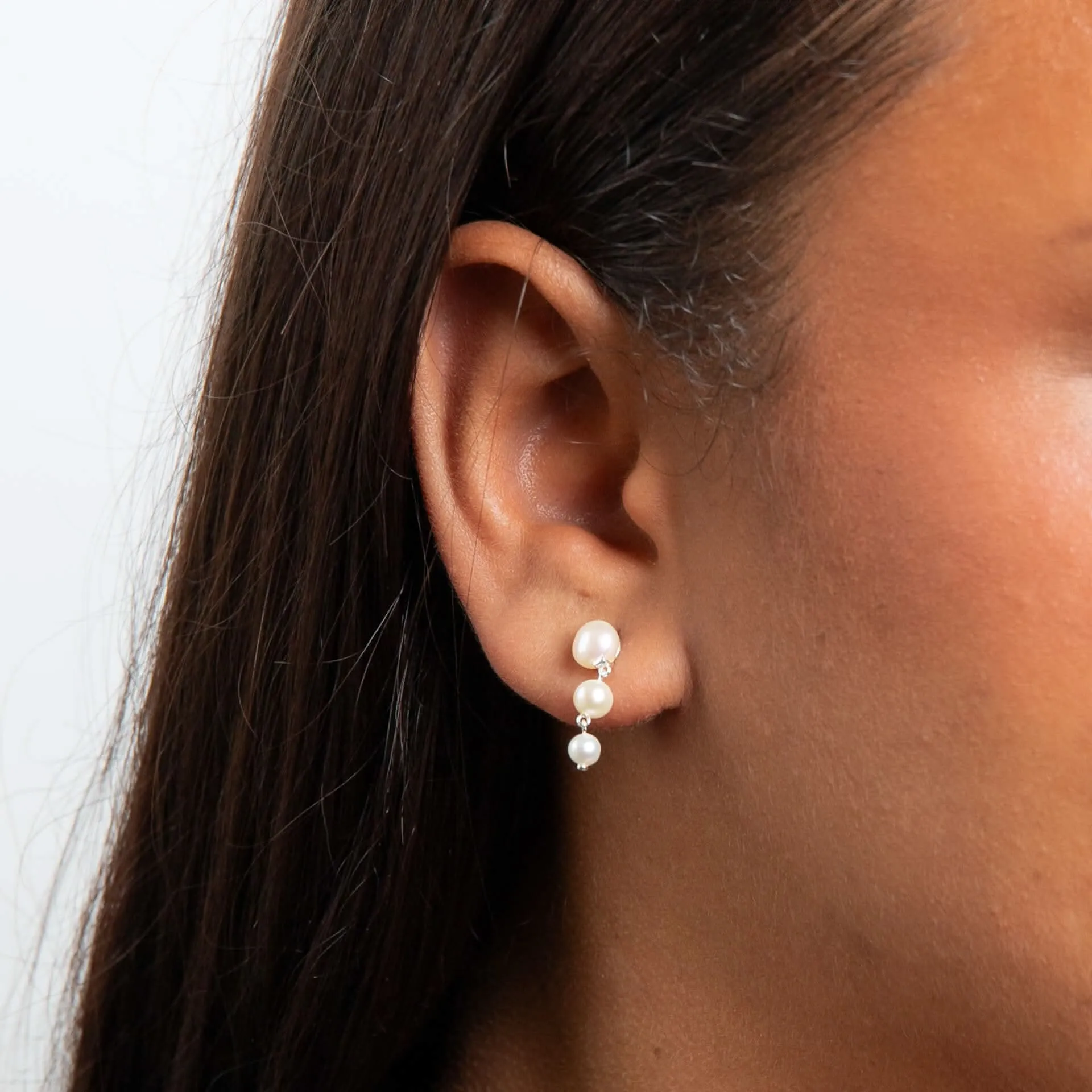 Boucles d'oreilles en argent sterling blanc avec perles d'eau douce blanches E6477W - Débuts Bijoux