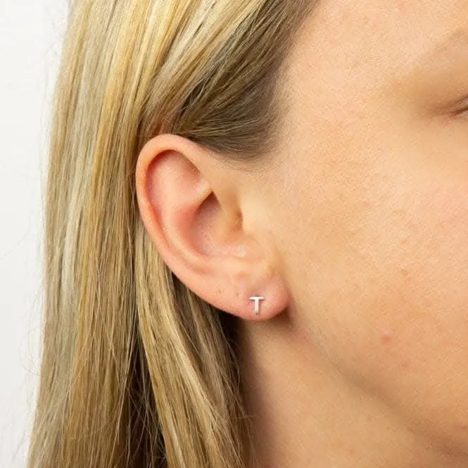 Boucles d'oreilles à clous en argent sterling Initial T E6037 - Bijoux Beginnings