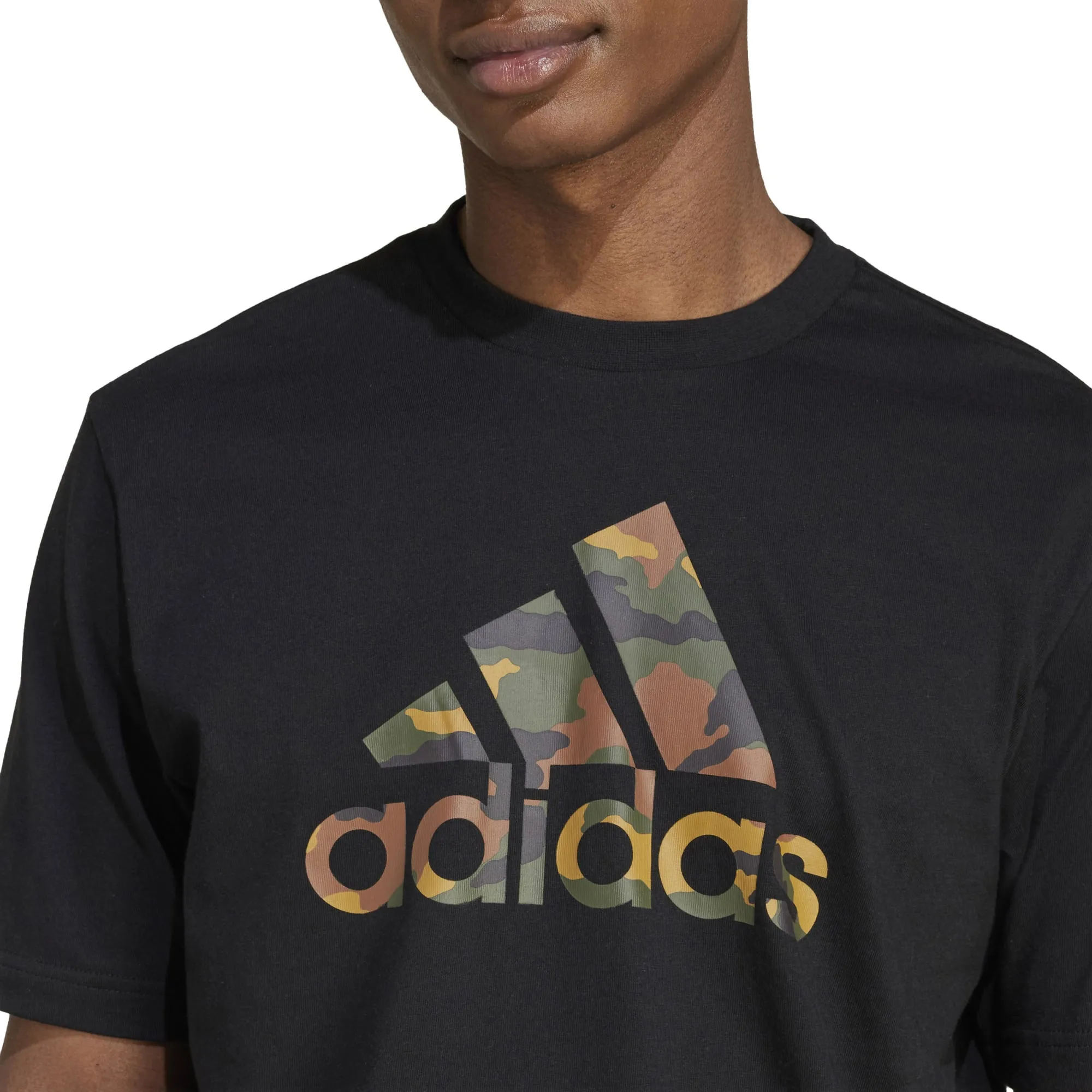 Men's Camo Badge of Sport Graphic T-Shirt