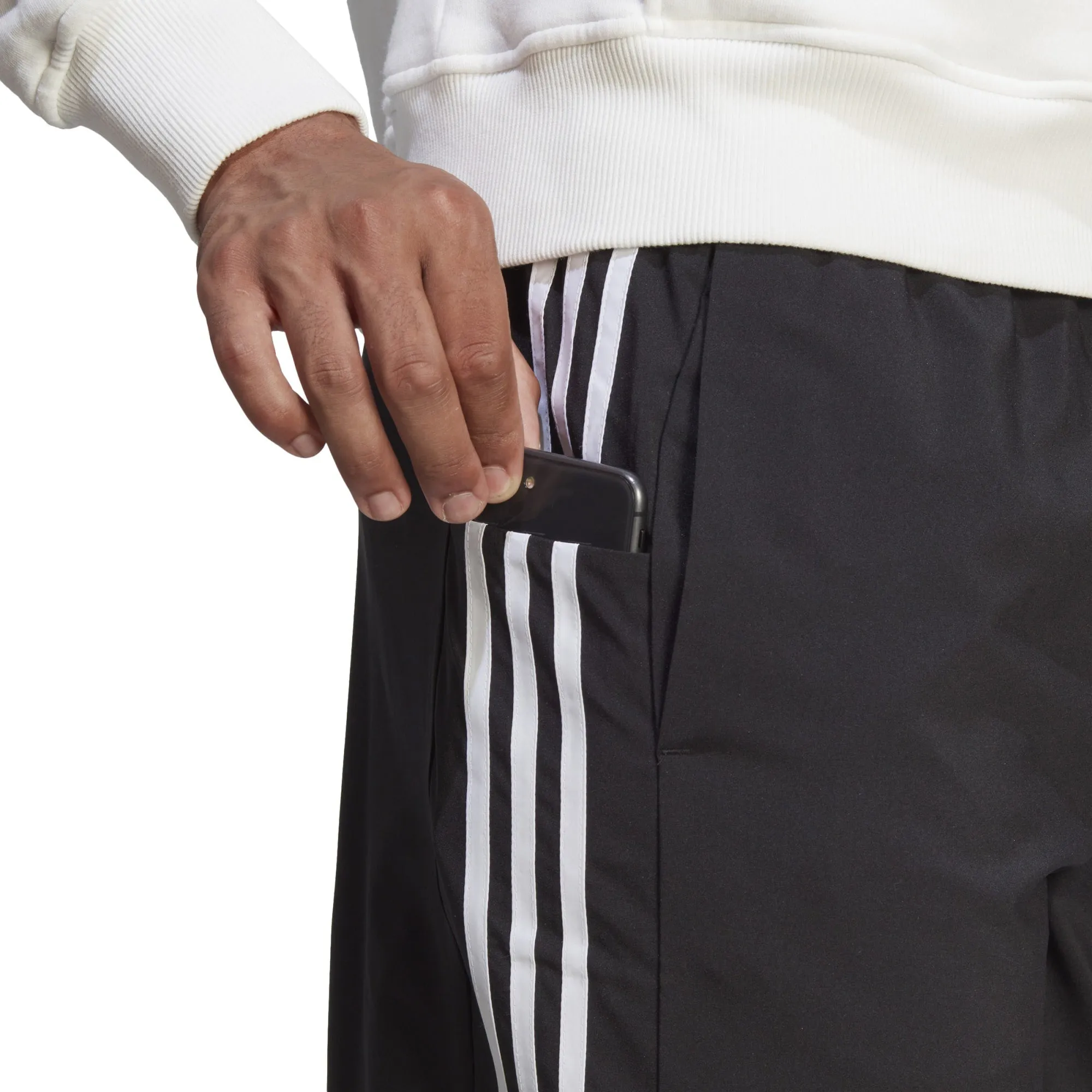 Men's Essentials Chelsea 3-Stripes Shorts