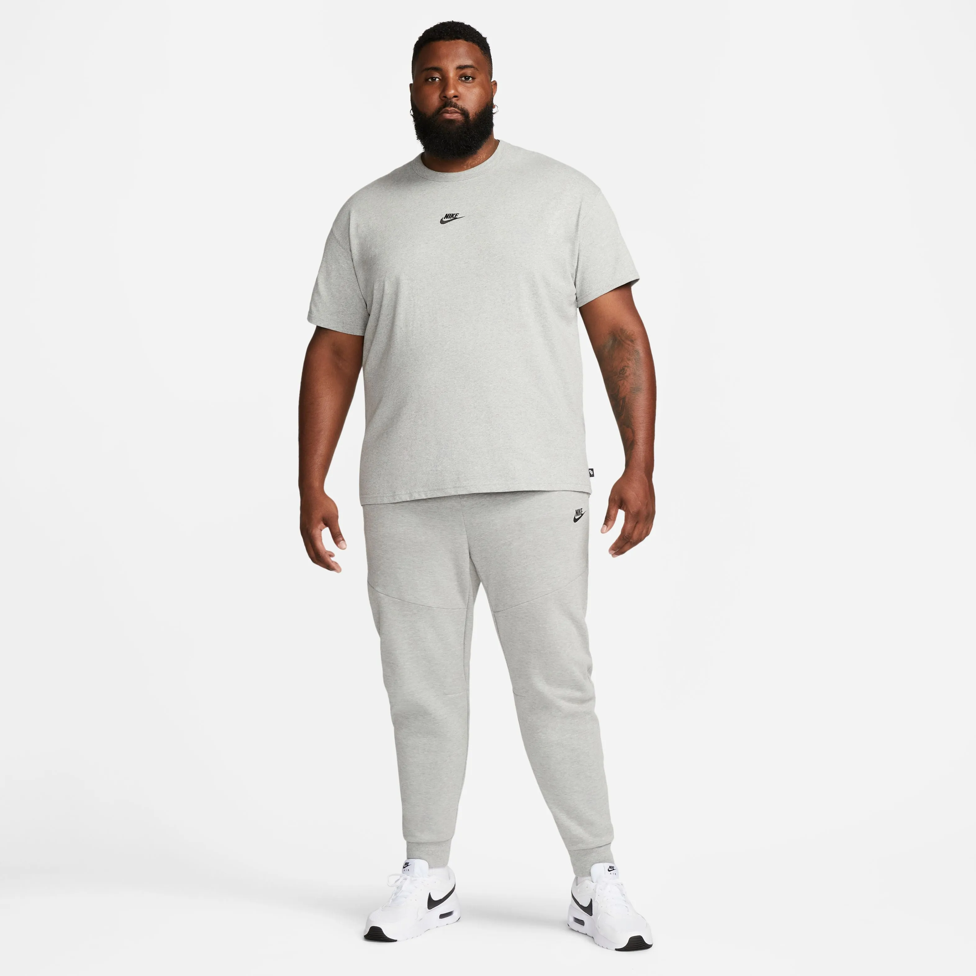 Men's Sportswear Premium Essentials T-Shirt