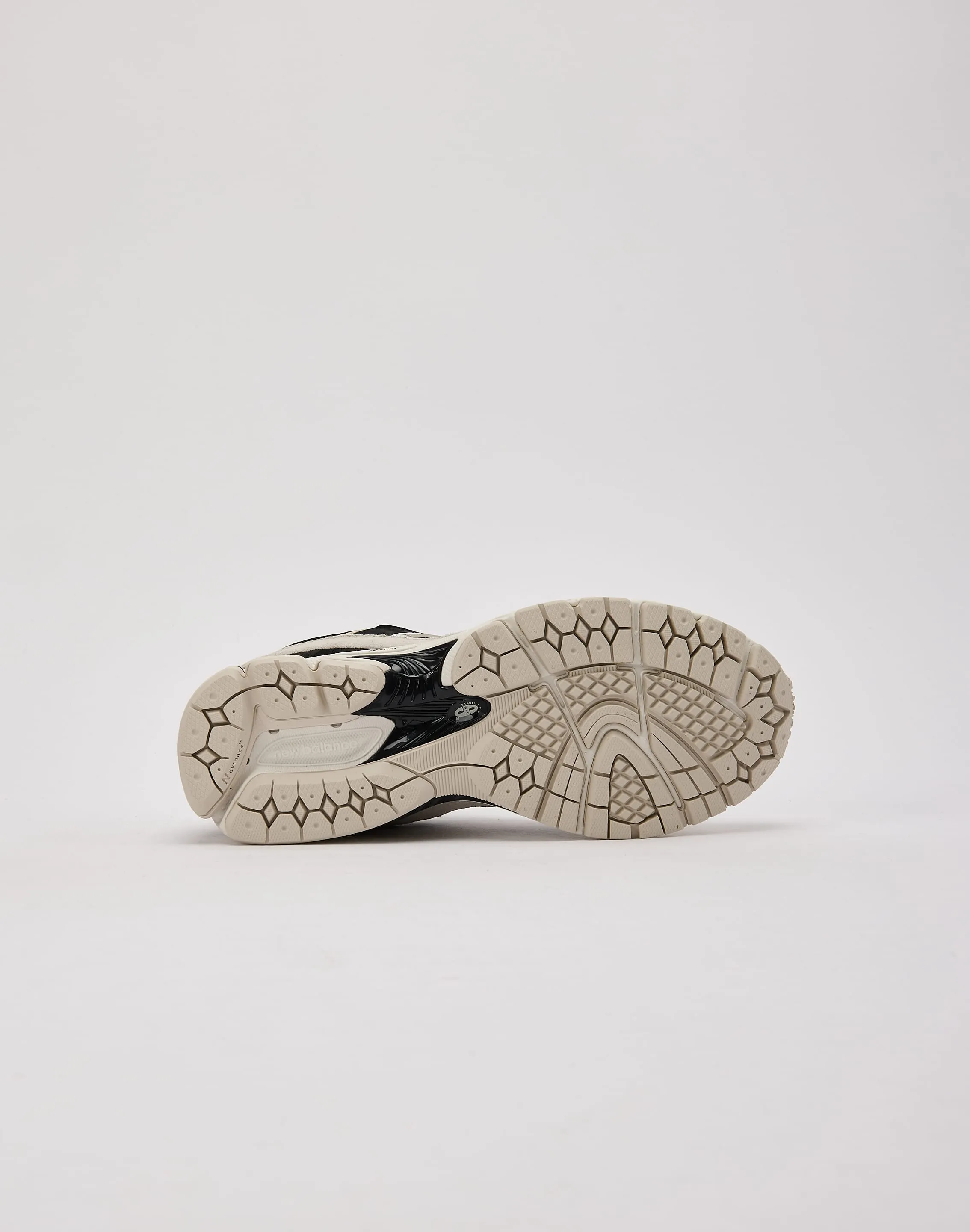 New Balance 2002R Grade-School