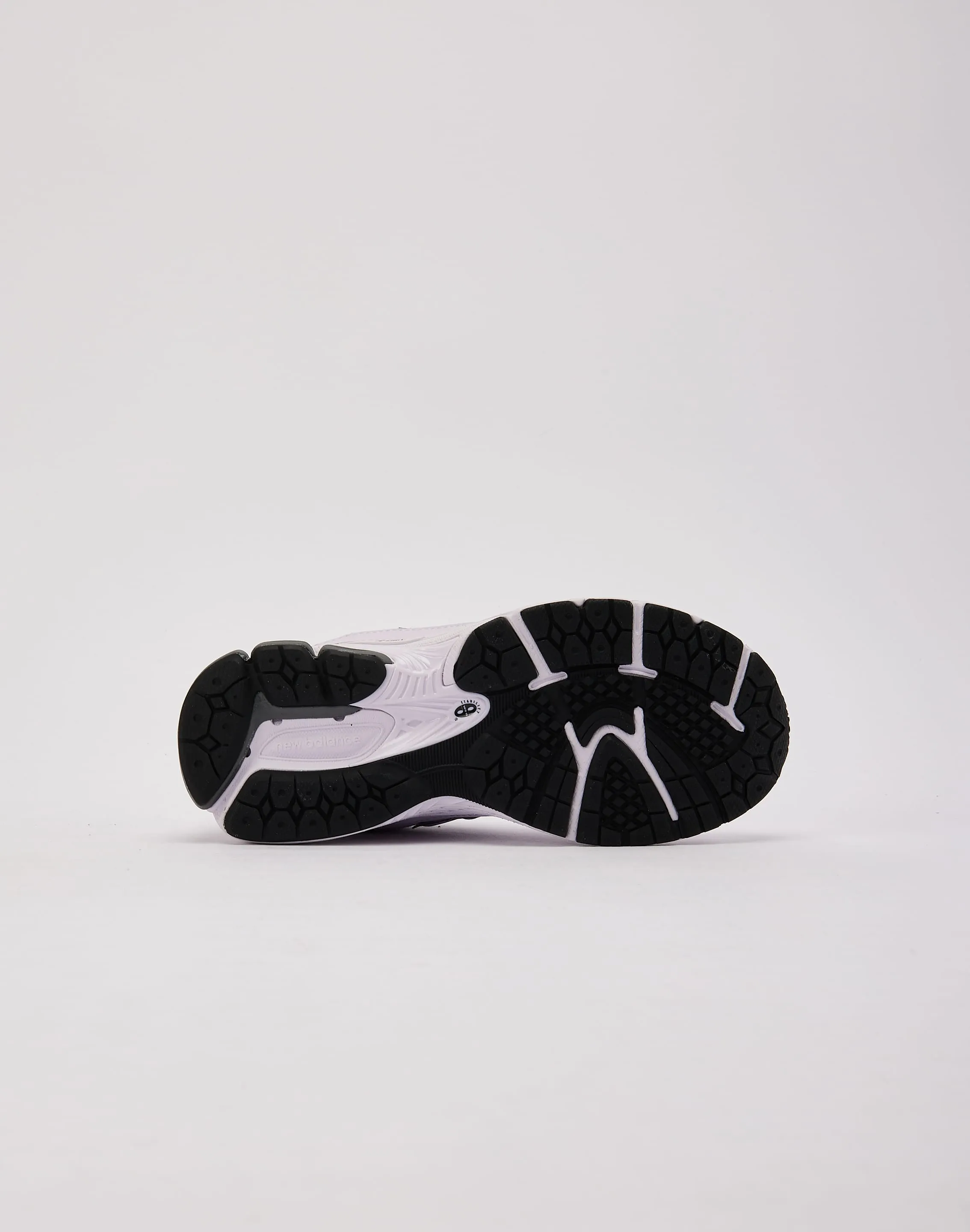 New Balance 2002R Grade-School