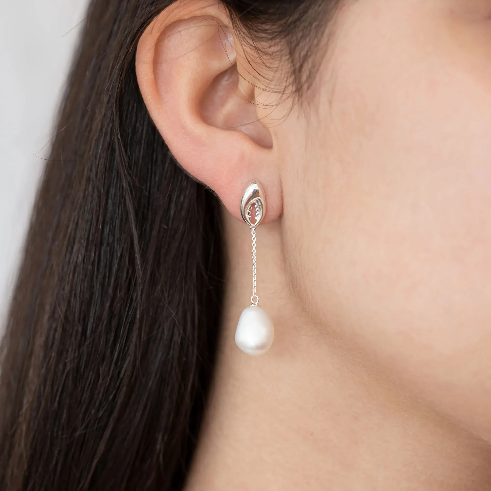Nick Von K Bijoux Nick Von K - Boucles d'oreilles perle en forme de pince de crabe