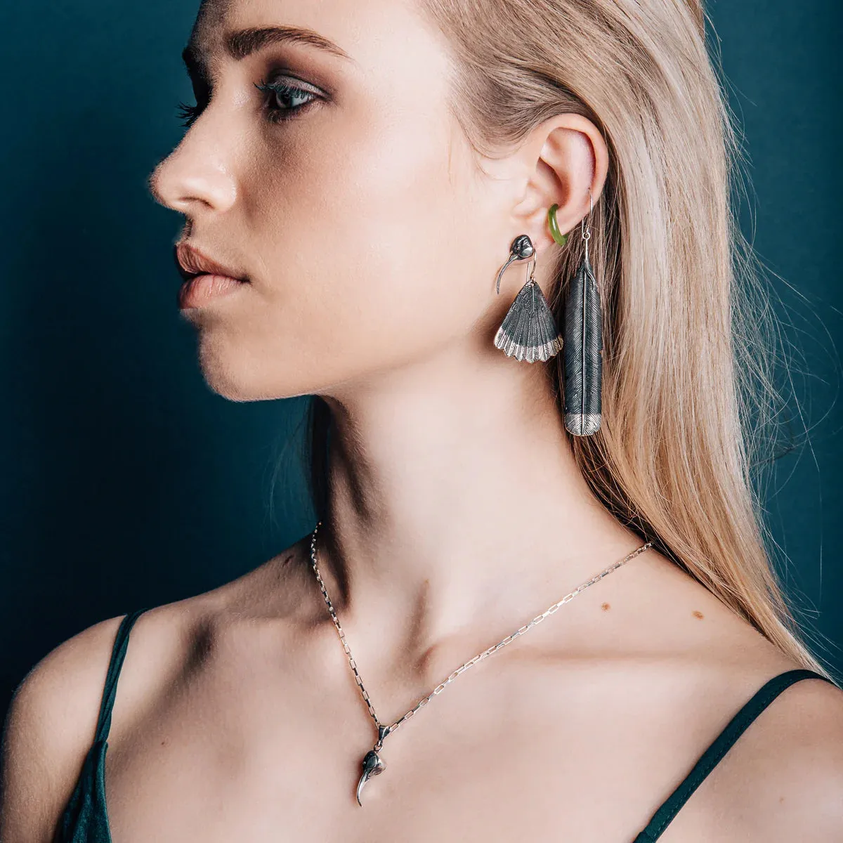 Nick Von K Bijoux Nick Von K - Boucles d'oreilles en plume de Huia