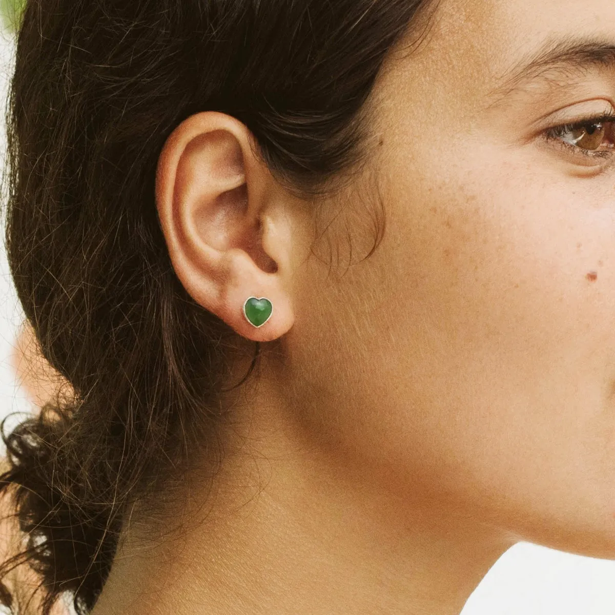 Nick Von K Bijoux Nick Von K - Clous d'oreille en forme de cœur en Pounamu