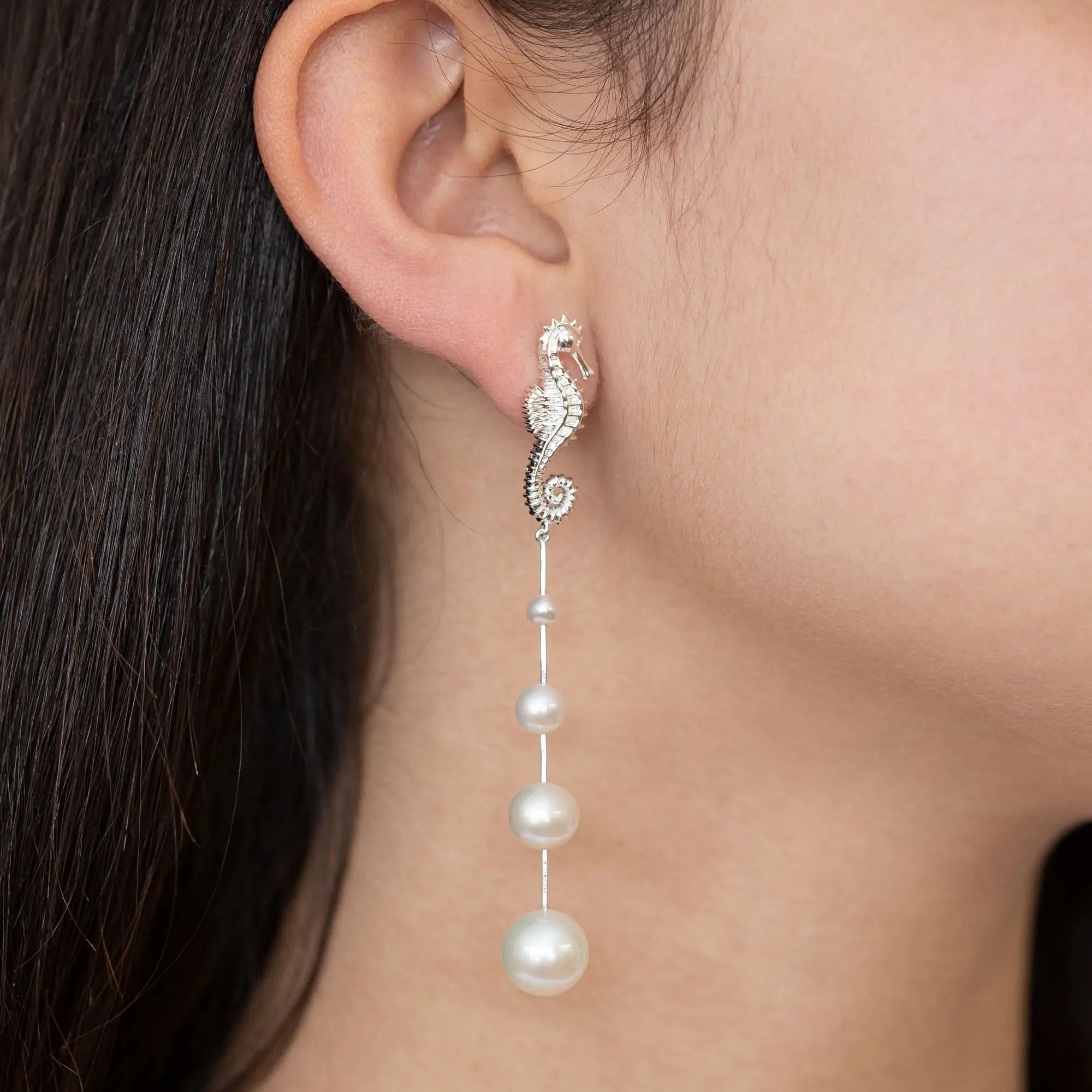 Nick Von K Bijoux Nick Von K - Boucles d'oreilles à goutte avec perle hippocampe