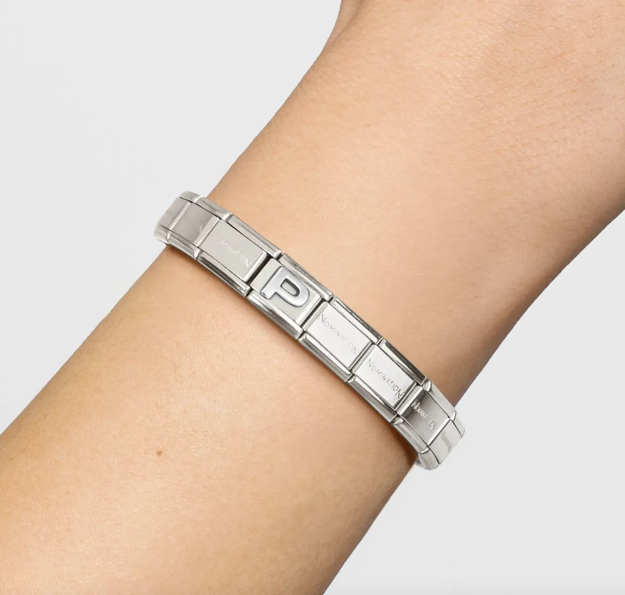 Initiales de nomination Bijoux Lettre P Charme en Argent