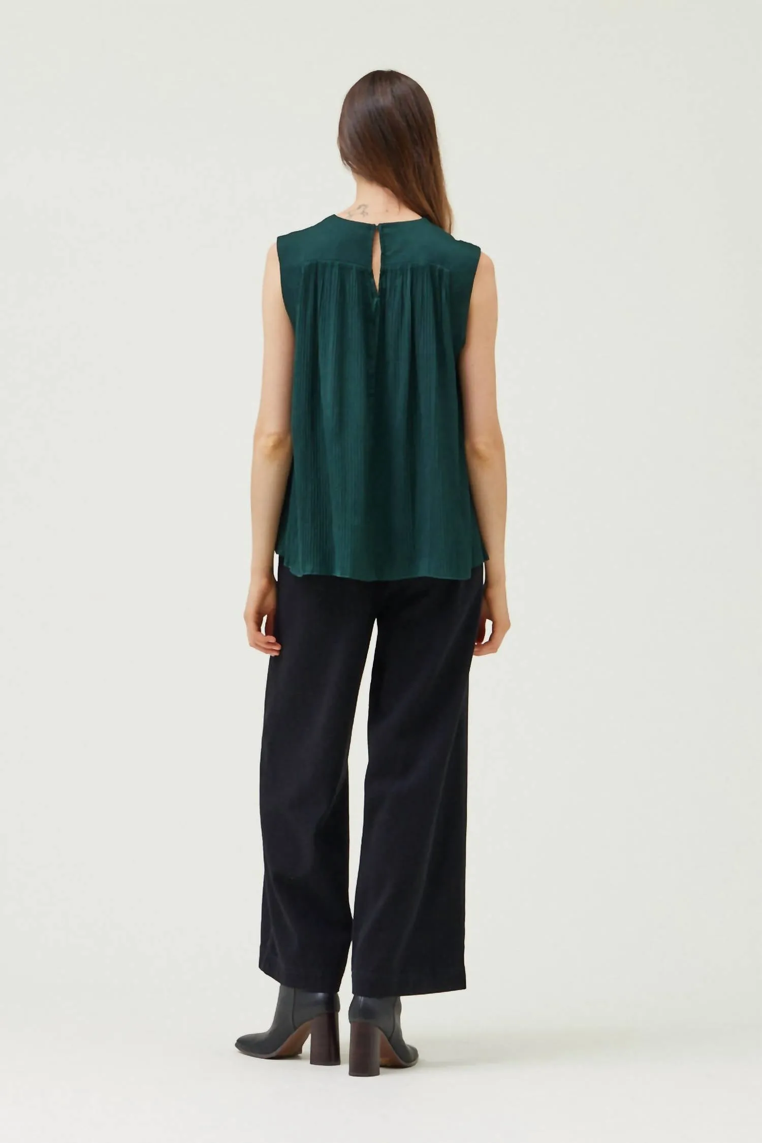 Pleated Sleeveless Top In Deep Emerald