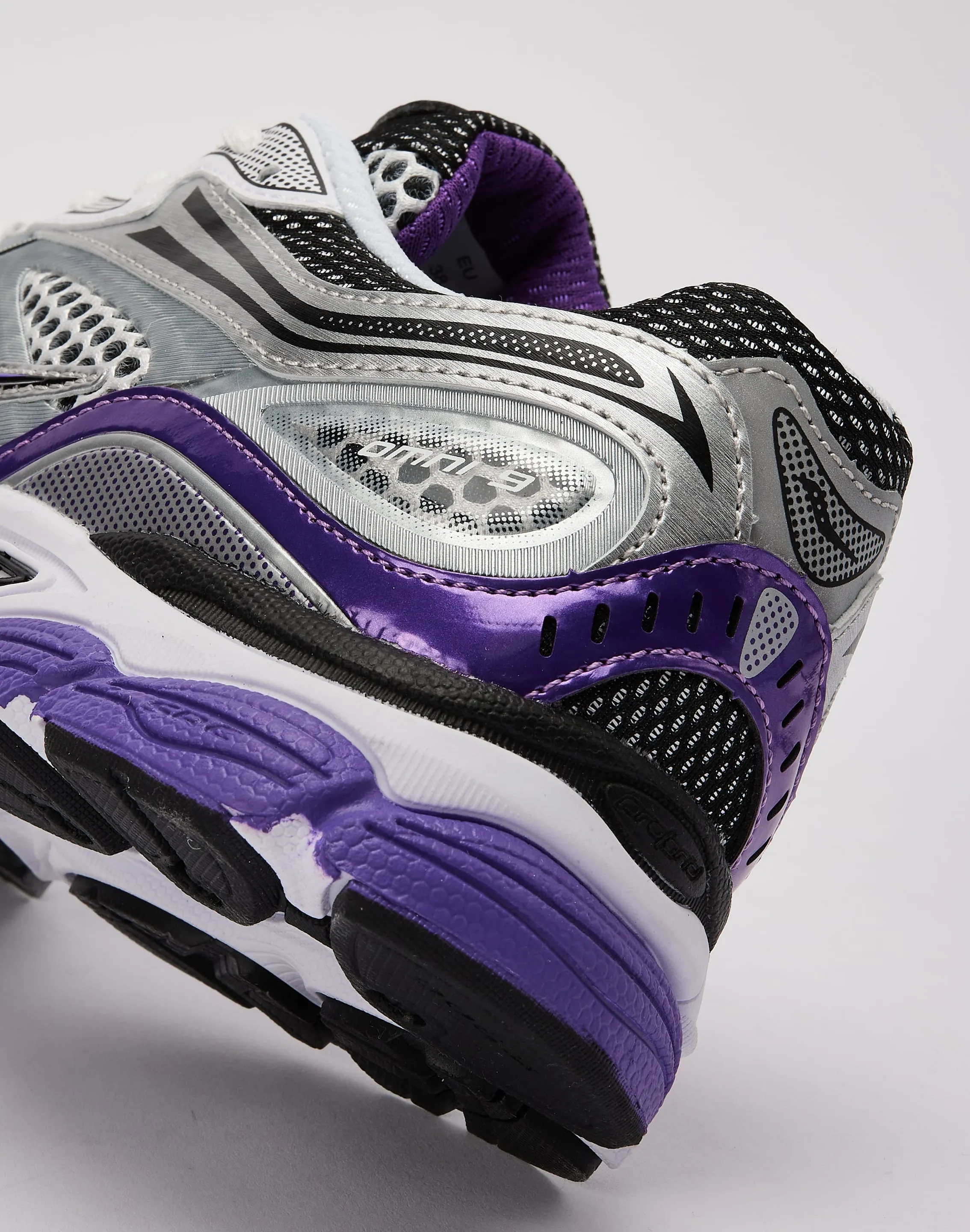 Saucony Omni 9 Grade-School