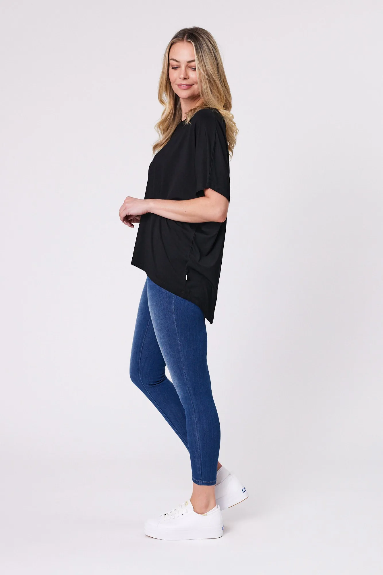 Shine On Essentials Comfort Tee Black