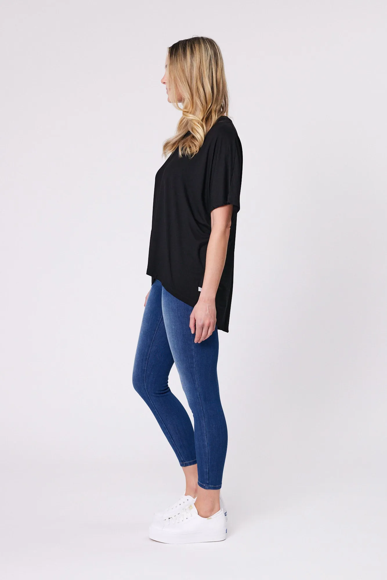 Shine On Essentials Comfort Tee Black