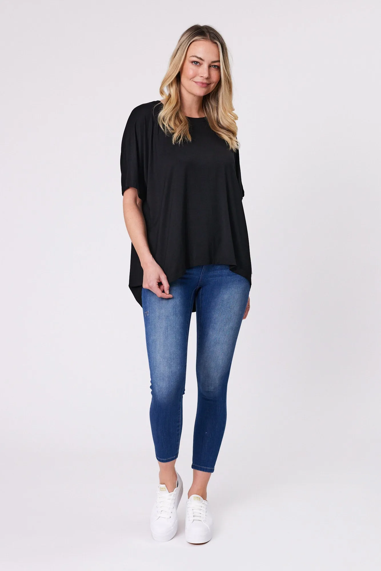 Shine On Essentials Comfort Tee Black