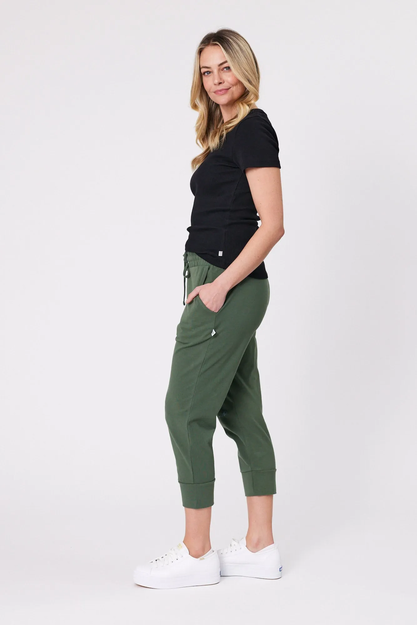 Shine On Essentials Cotton Elastane 3/4 Jogger Khaki