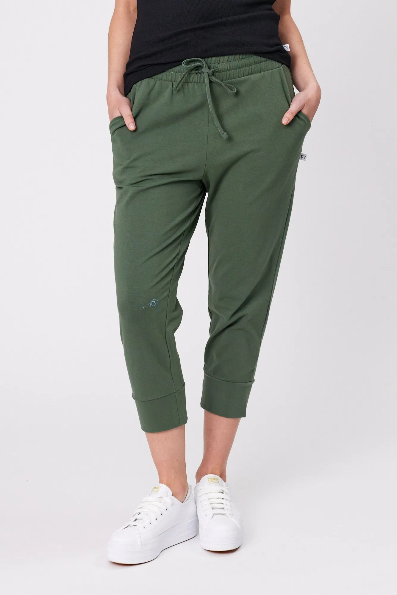 Shine On Essentials Cotton Elastane 3/4 Jogger Khaki