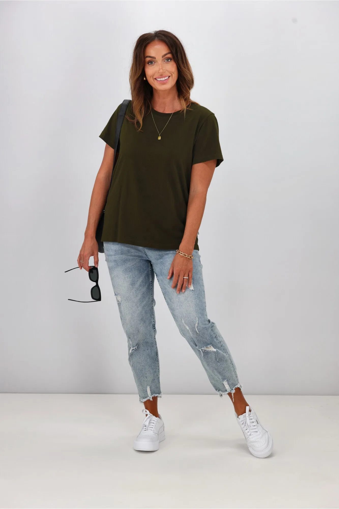 Shine On Essentials Tee Olive