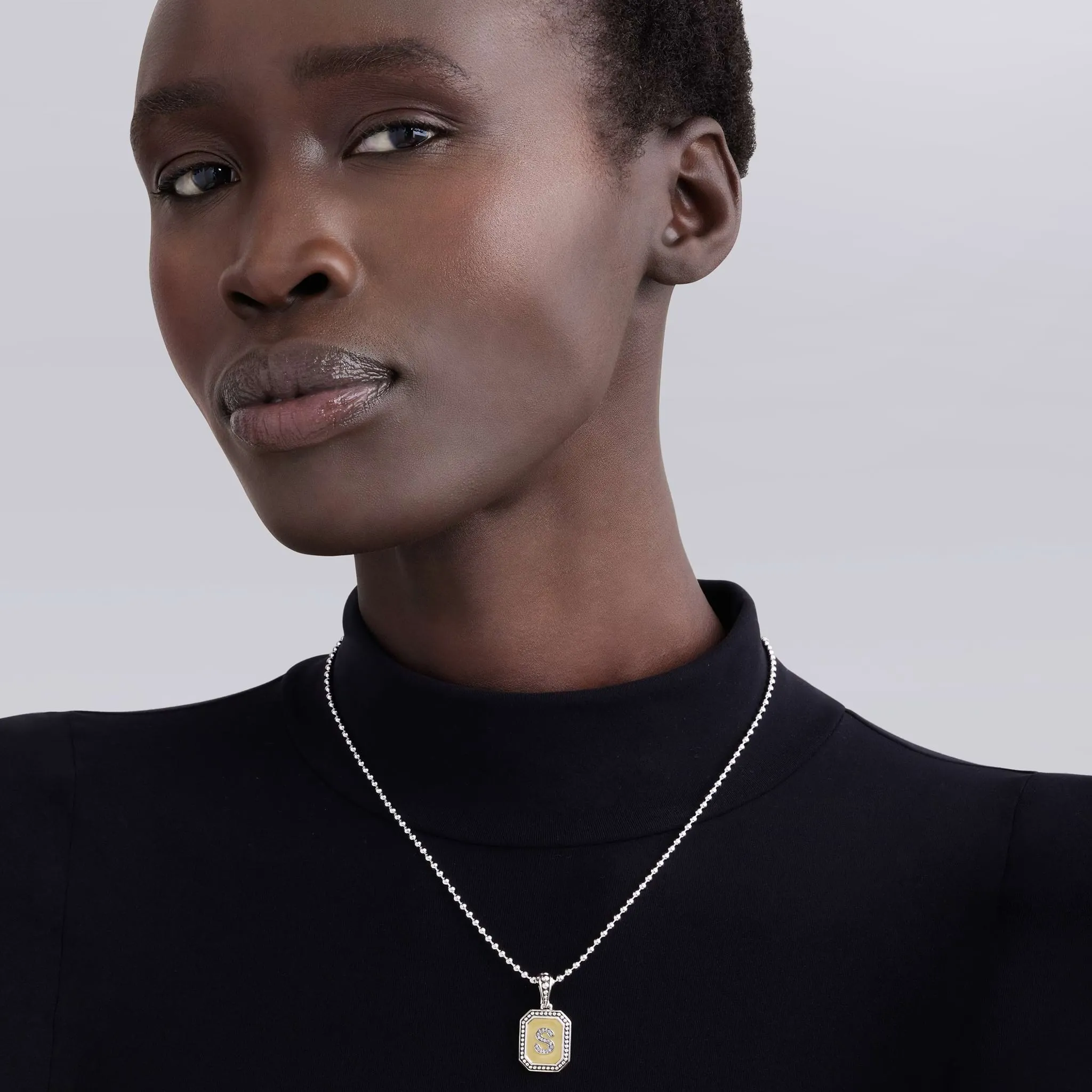 Collier Signature Caviar avec Charme Initiale K en Diamant Octogonal