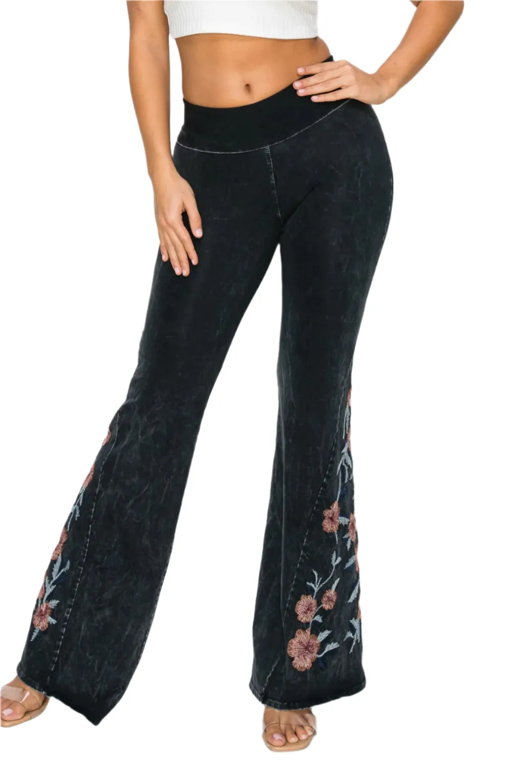 T-Party Desert Rose Embroidered Mineral Washed Yoga Pant CJ75486 Black
